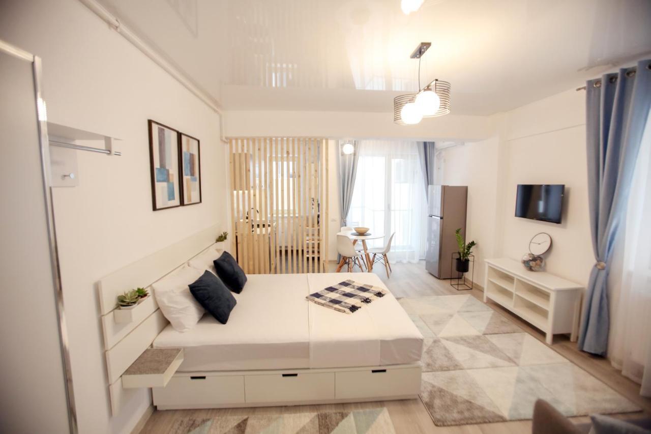 Premium Studios Mamaia Nord - Marea La 50M Năvodari Zewnętrze zdjęcie